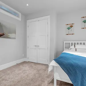 ** Pensión West Cozy Retreat By Host Launch Canadá