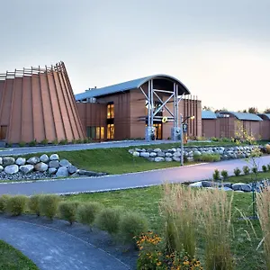 **** Hotel Hôtel-musée Premières Nations Canadá