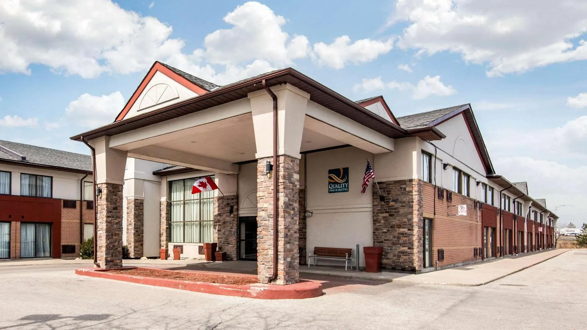 Quality Inn & Suites 5585 Ambler Drive Mississauga Ontario Hotel
