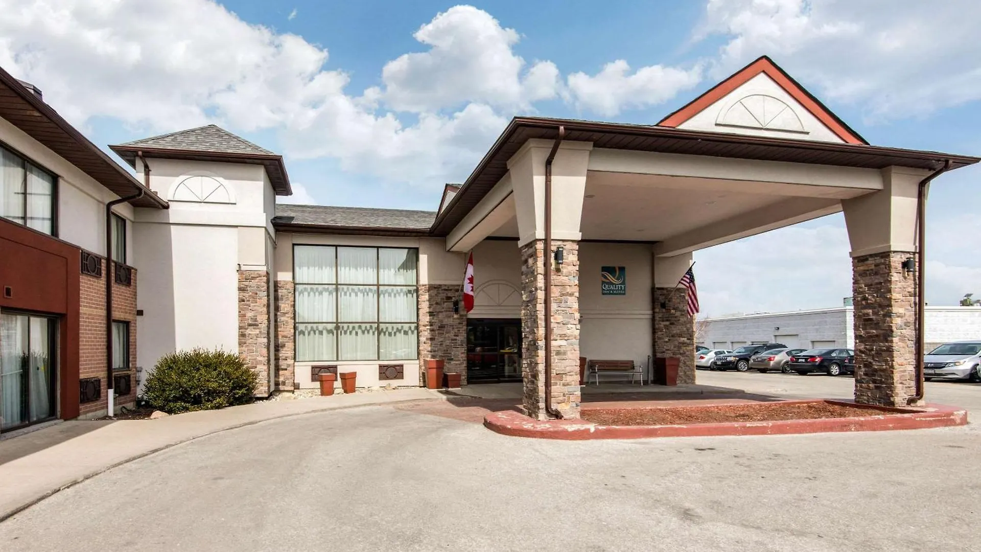 Quality Inn & Suites 5585 Ambler Drive Mississauga Ontario