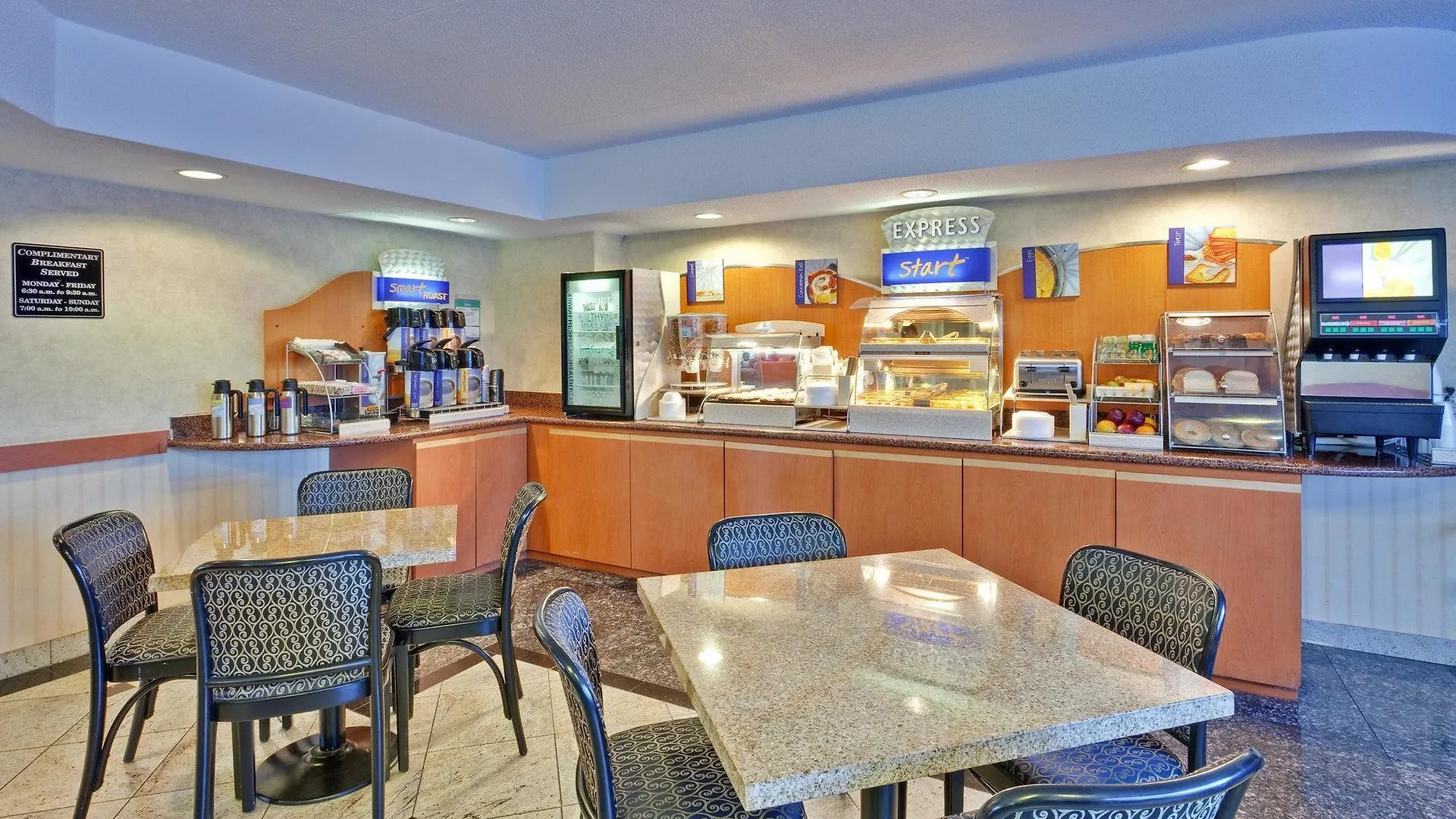 Quality Inn & Suites 5585 Ambler Drive Mississauga Ontario 3*,  Canada