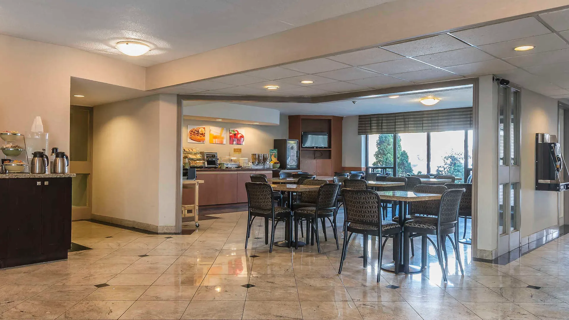 Hotel Quality Inn & Suites 5585 Ambler Drive Mississauga Ontario