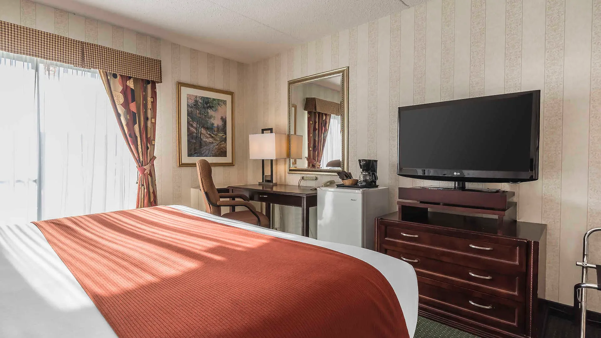 Hotel Quality Inn & Suites 5585 Ambler Drive Mississauga Ontario