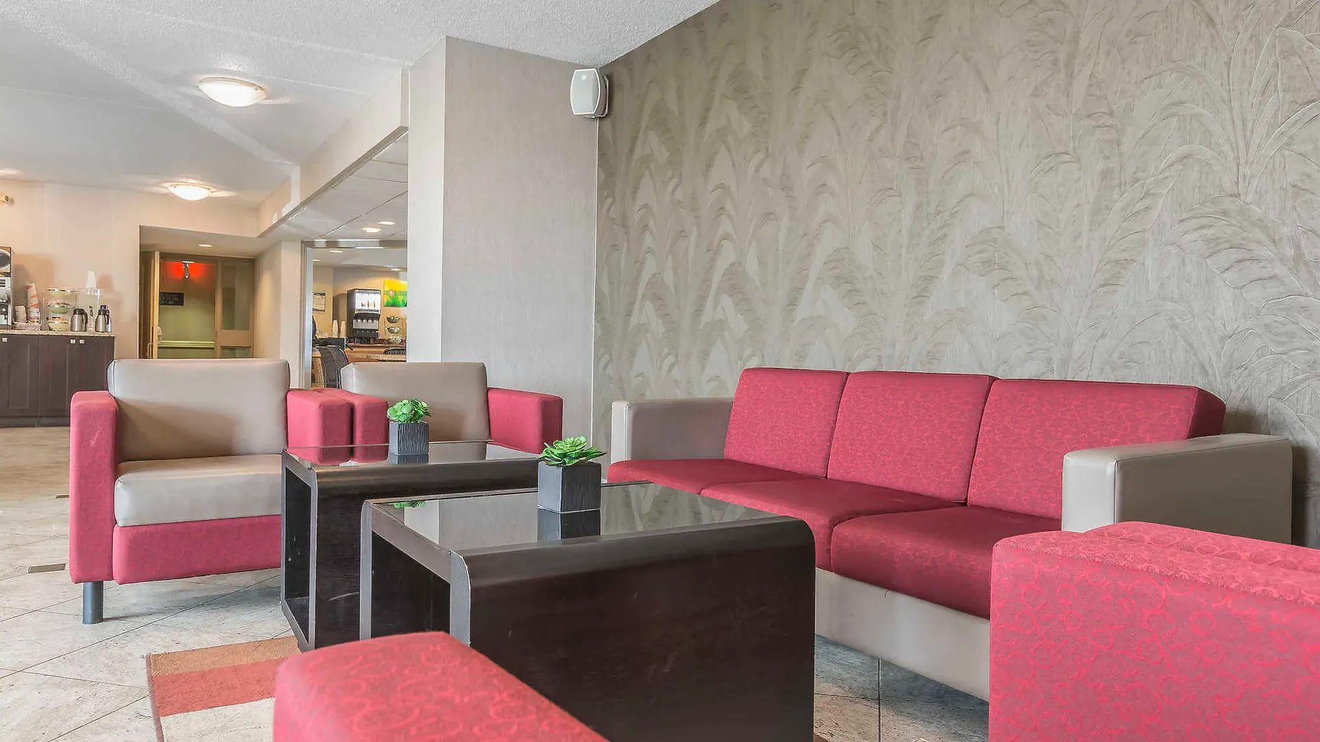 Quality Inn & Suites 5585 Ambler Drive Mississauga Ontario Hotel