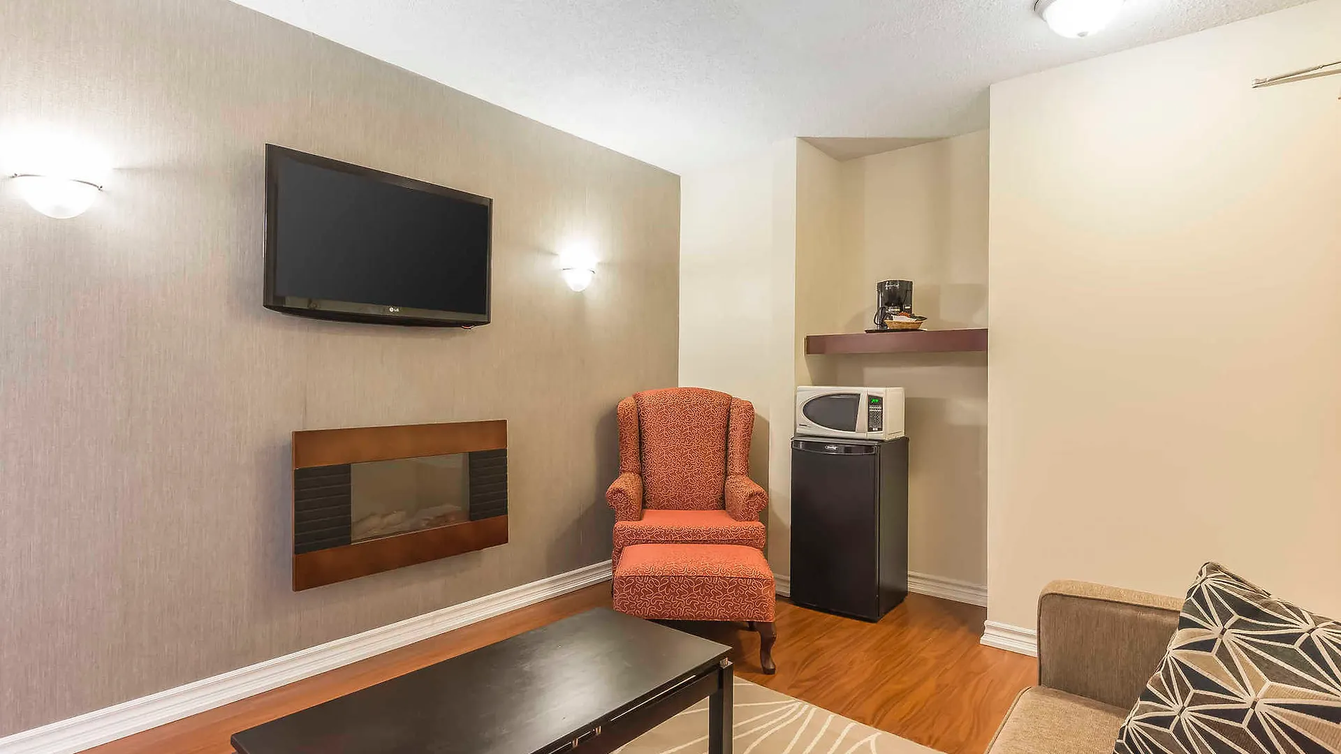 *** Hotel Quality Inn & Suites 5585 Ambler Drive Mississauga Ontario Canada