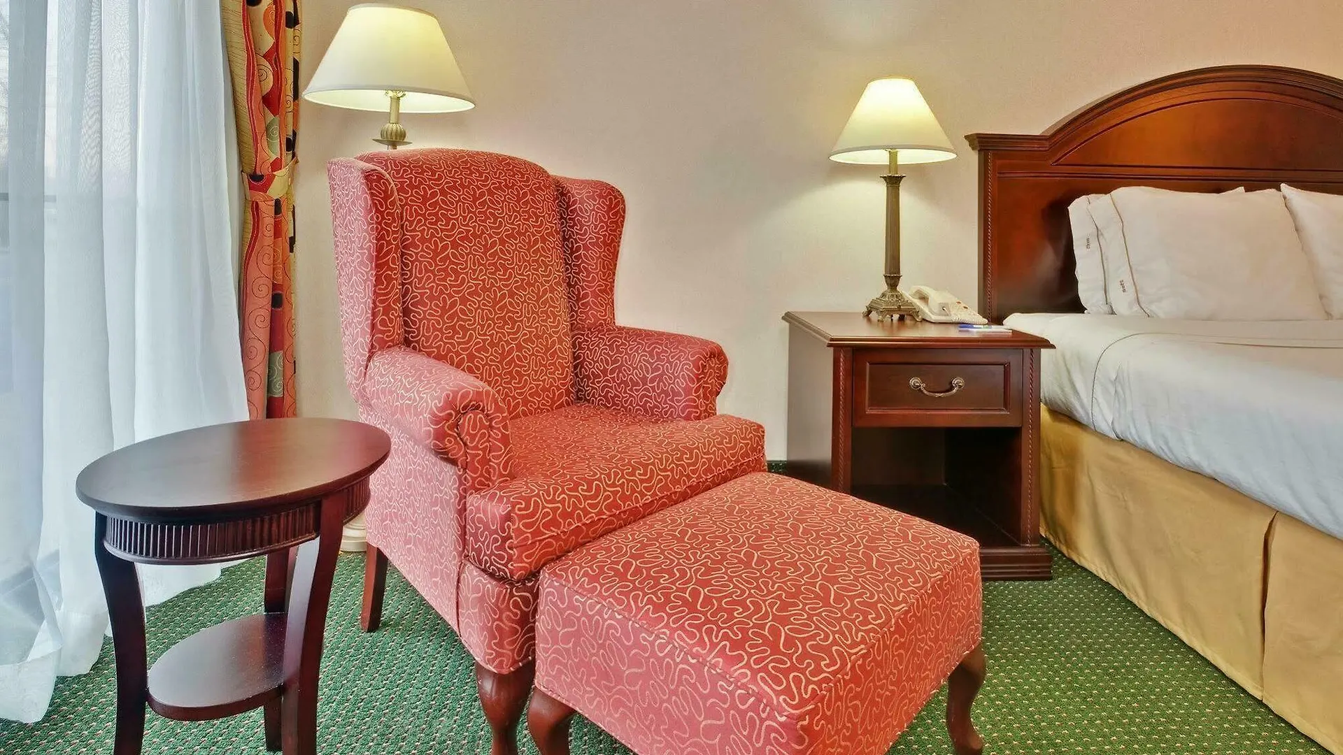 Quality Inn & Suites 5585 Ambler Drive Mississauga Ontario