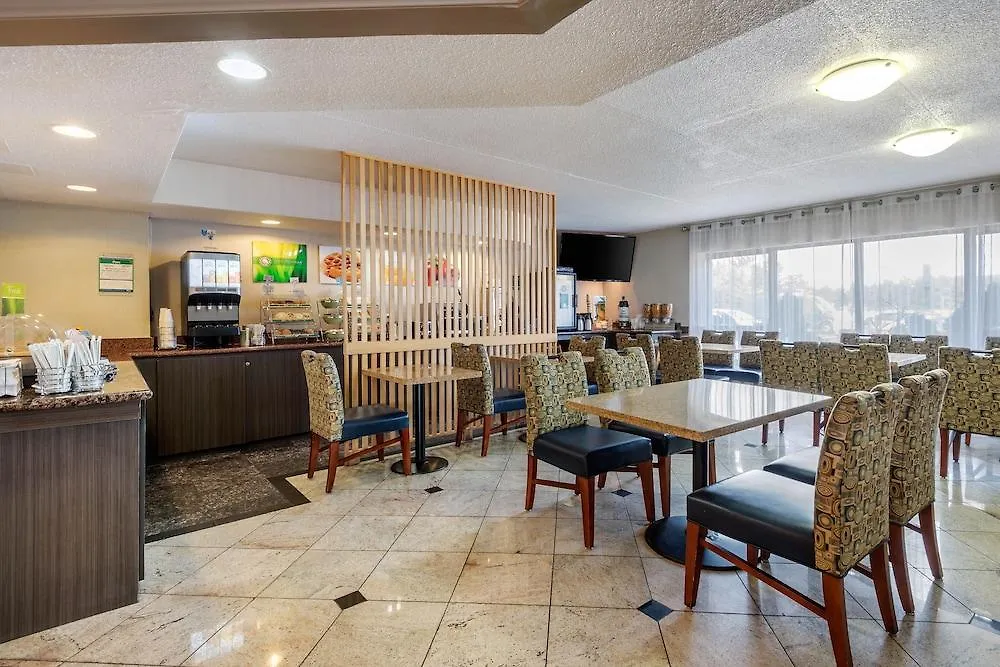Hotell Quality Inn & Suites 5585 Ambler Drive Mississauga Ontario